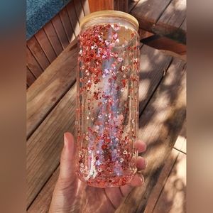 Red/Pink Valentines Hearts/Kisses Snowglobe Glass Can